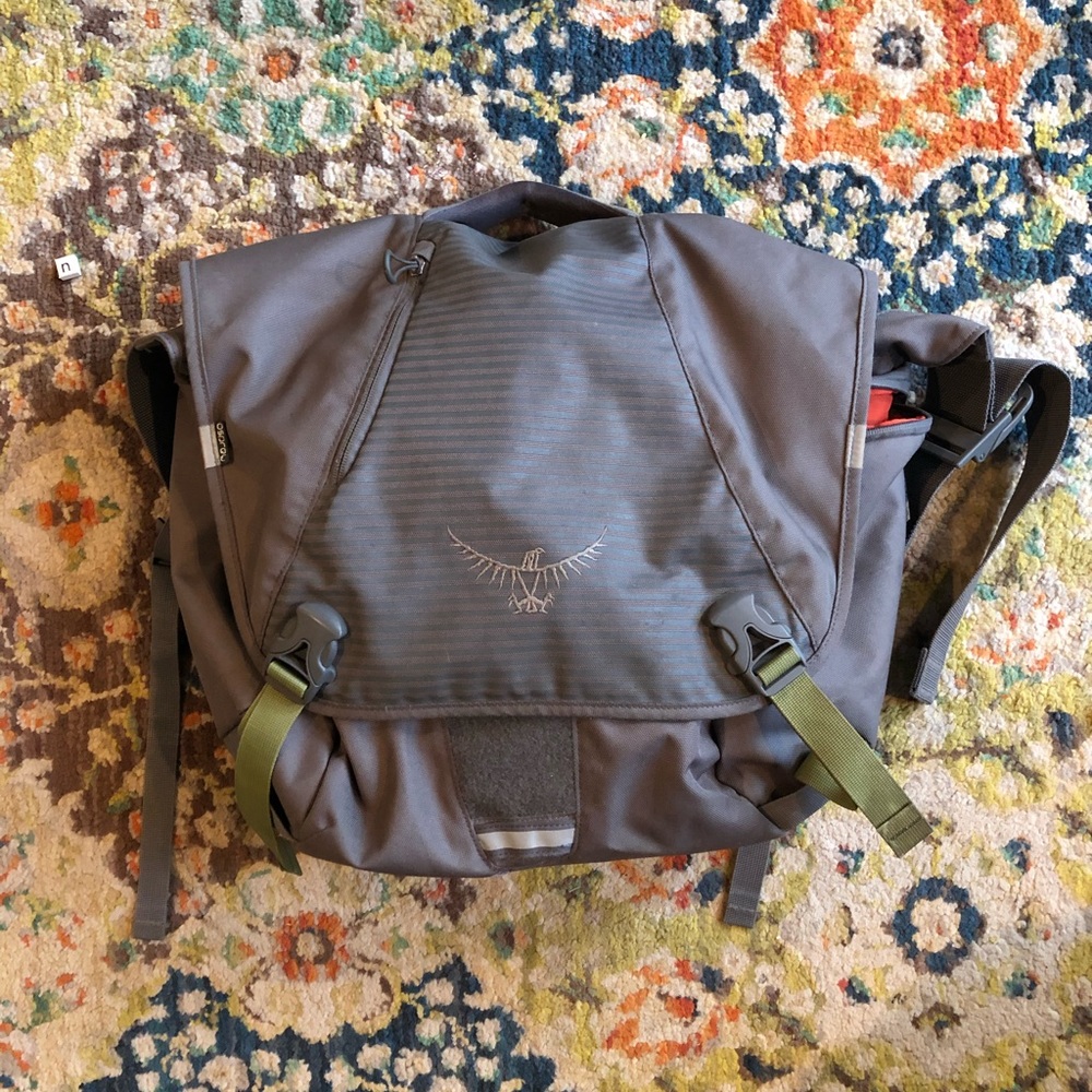 Osprey Flapjack Courier